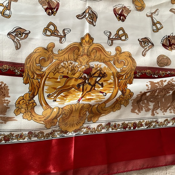 Beautiful Set of 3 Polyester Scarfs and 1 Silk Scarf. - Picture 2 of 16